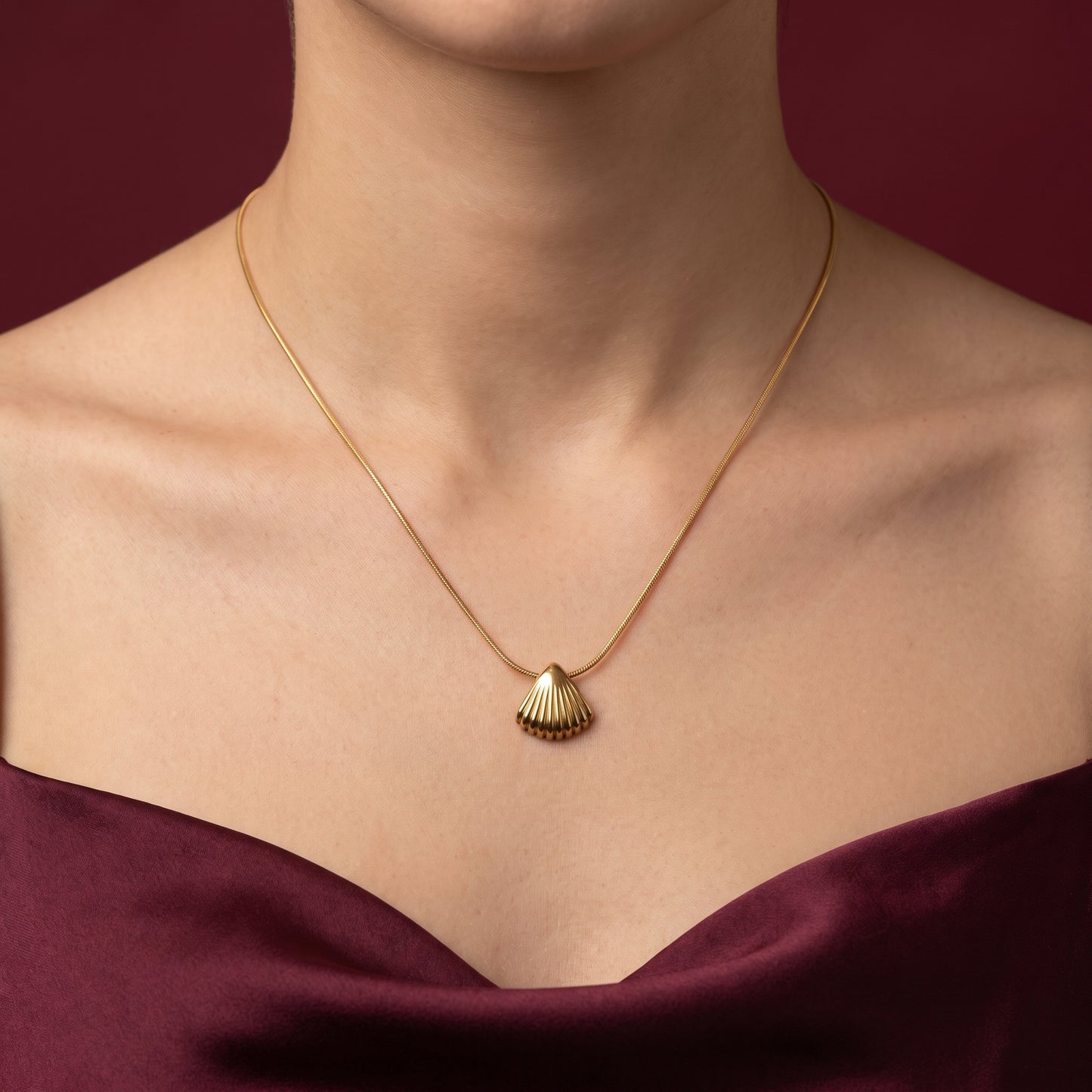 Golden Shell Pendant Necklace