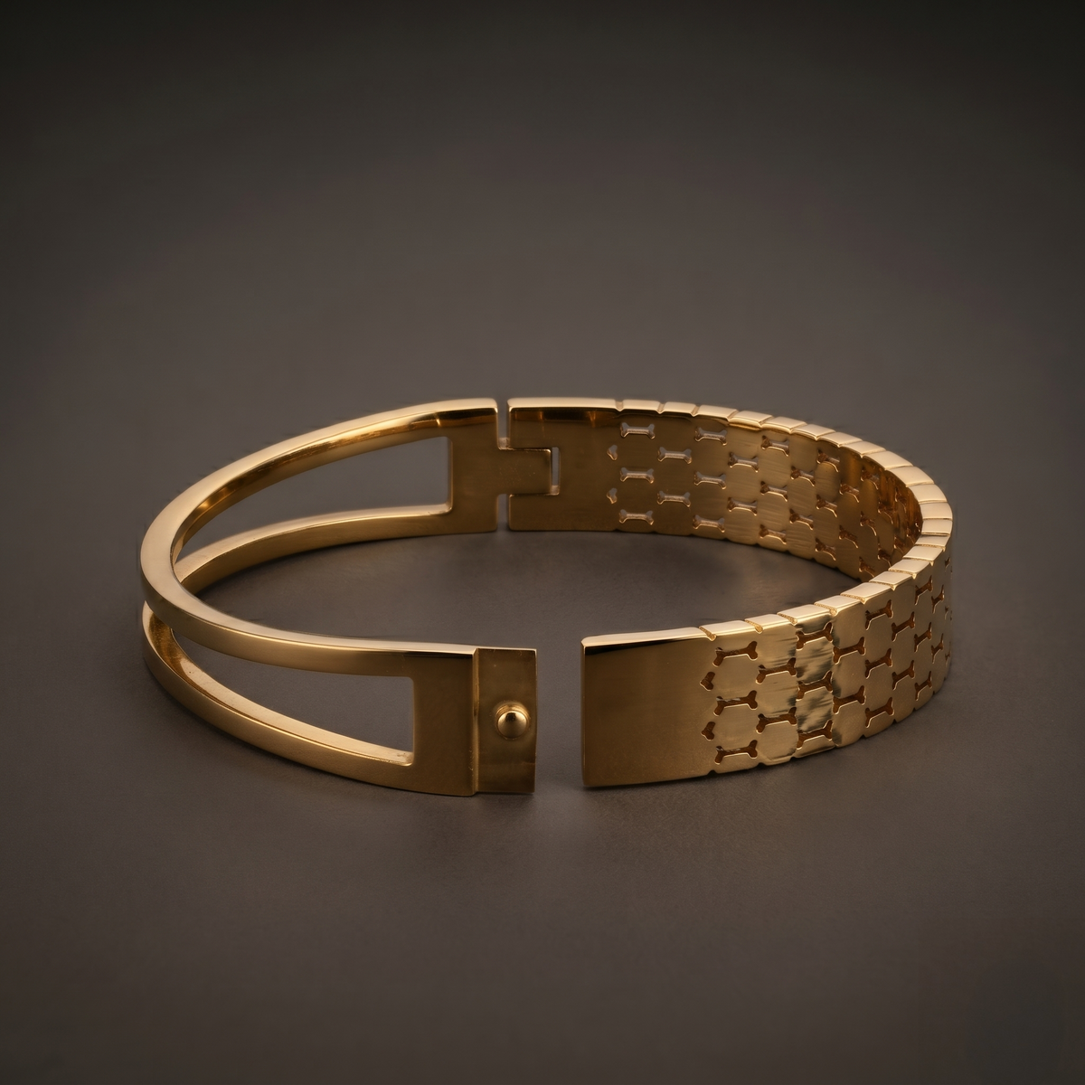 Honey Comb Bracelet detail view — Avalna, Arcot Tamil Nadu