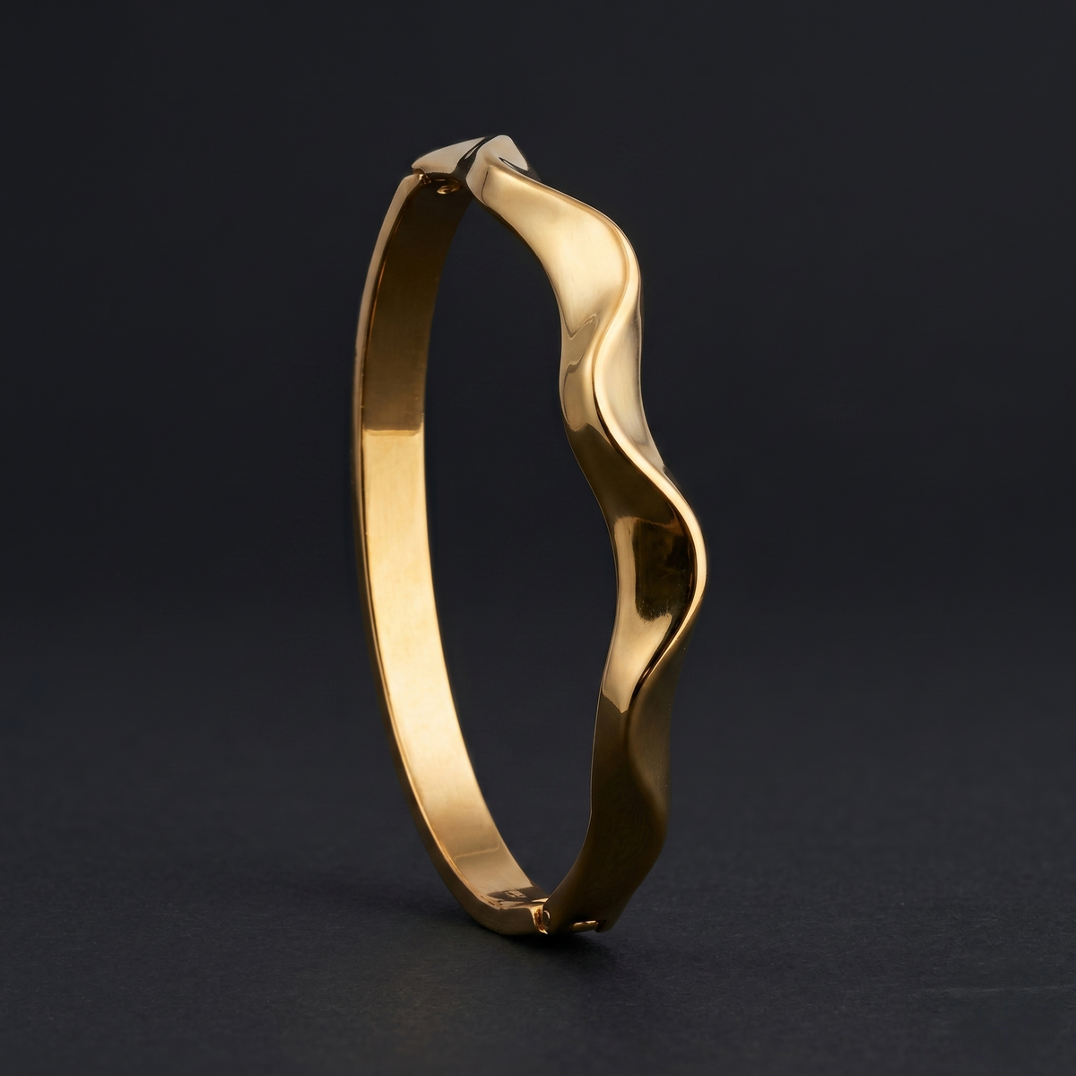 Minimalist Wave Bracelet close-up — Avalna, Arcot Tamil Nadu