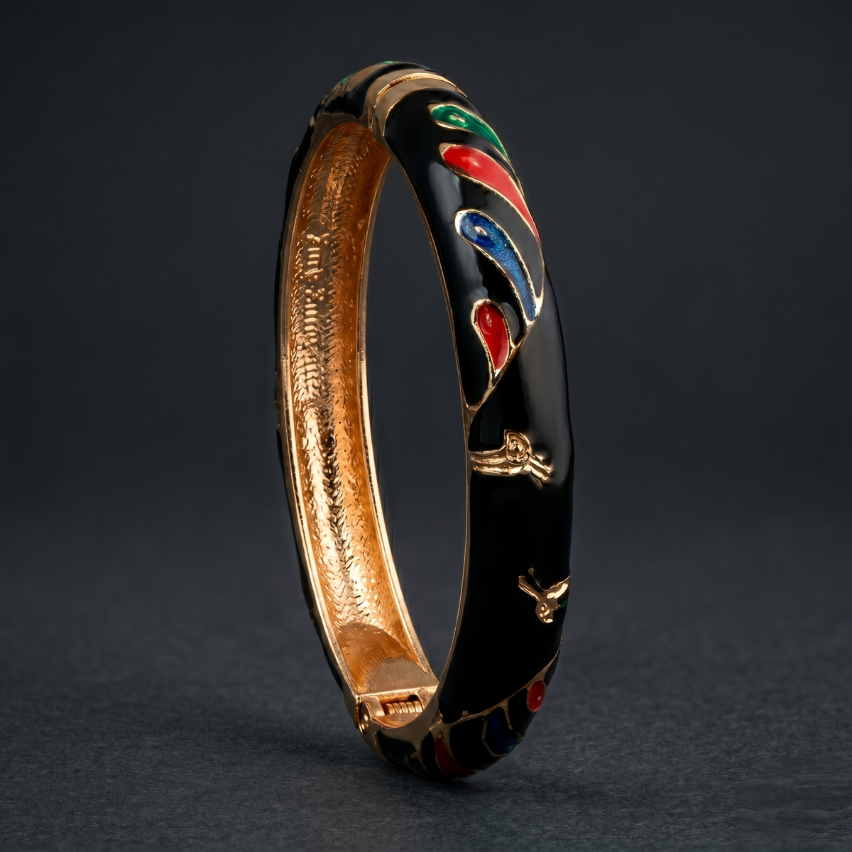 Peacock Design Enamel/Meenakari Bracelet close-up — Avalna, Arcot Tamil Nadu