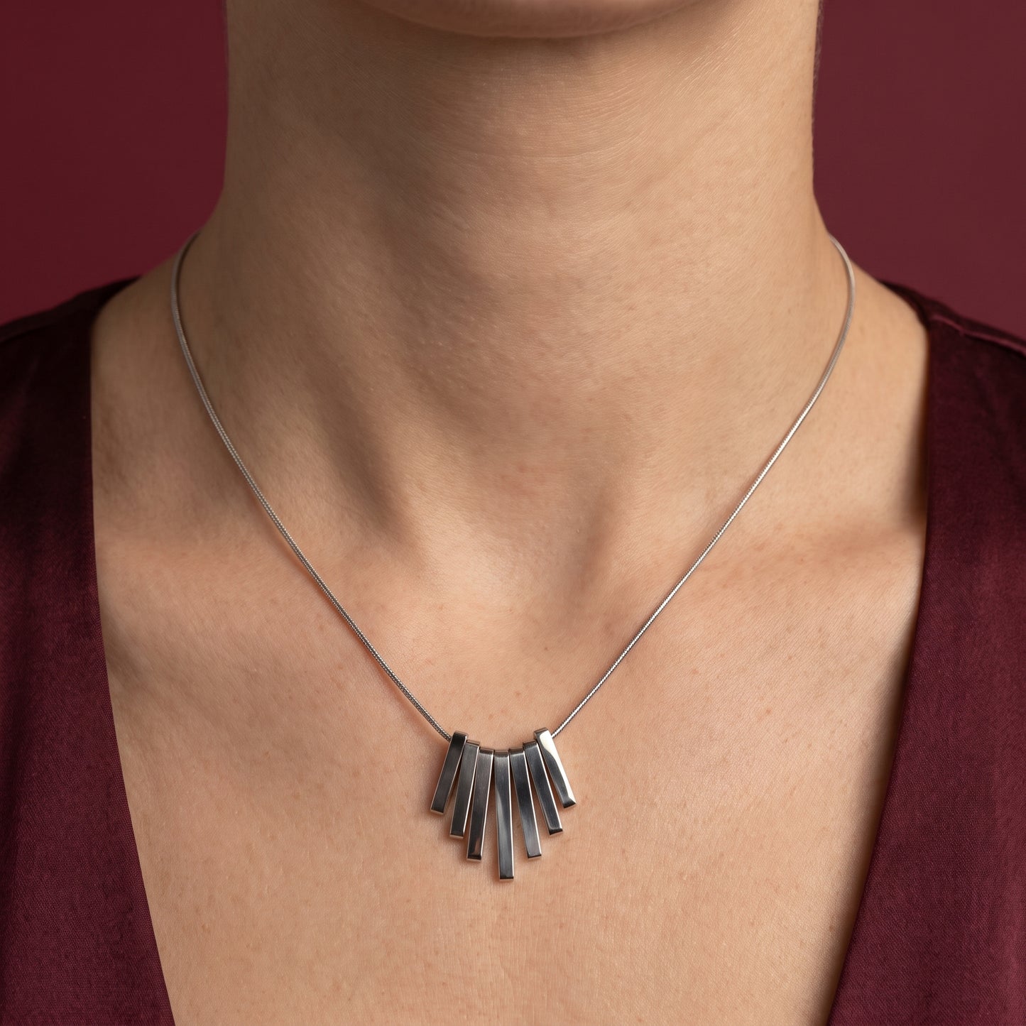 Rhodium Bar Fringe Chain
