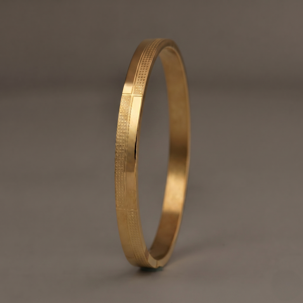 Textured Golden Bracelet — Avalna, Arcot Tamil Nadu